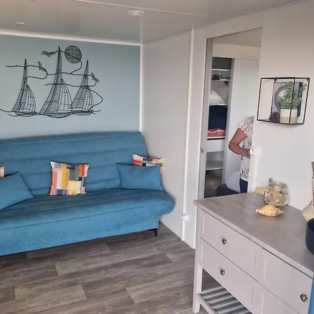 Au Petit Paradis Кемпинг Сен-Рафаэль