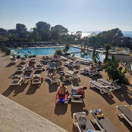 キャンプ場 Au Petit Paradis Saint-Raphaël