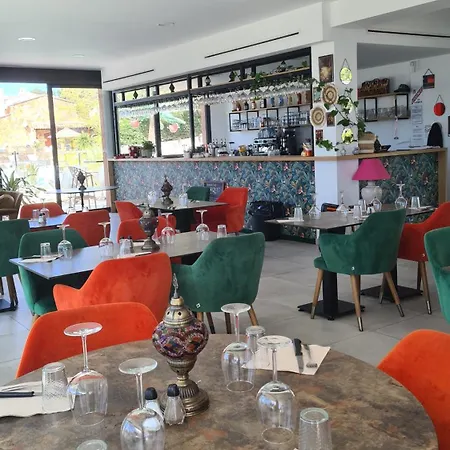 キャンプ場 Au Petit Paradis Saint-Raphaël